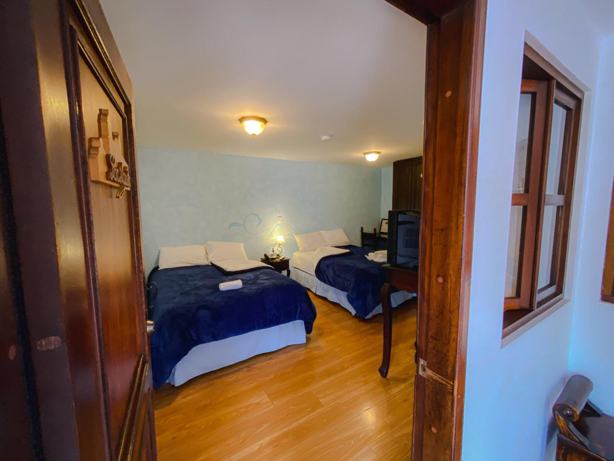 Golden Rest Latacunga Hotel Екстериор снимка