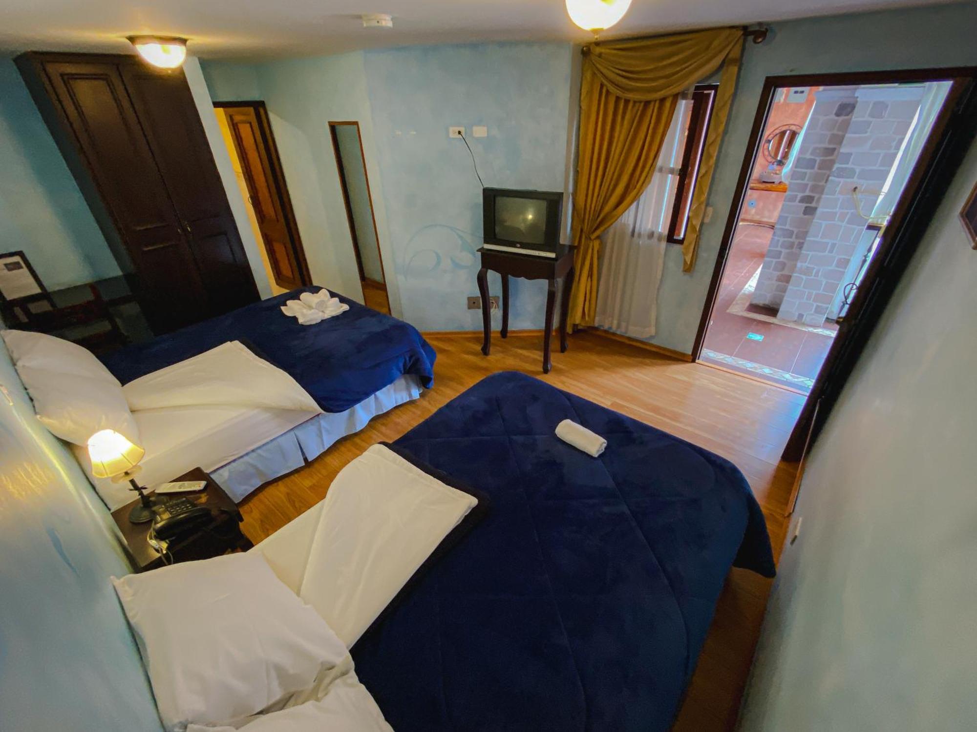 Golden Rest Latacunga Hotel Екстериор снимка
