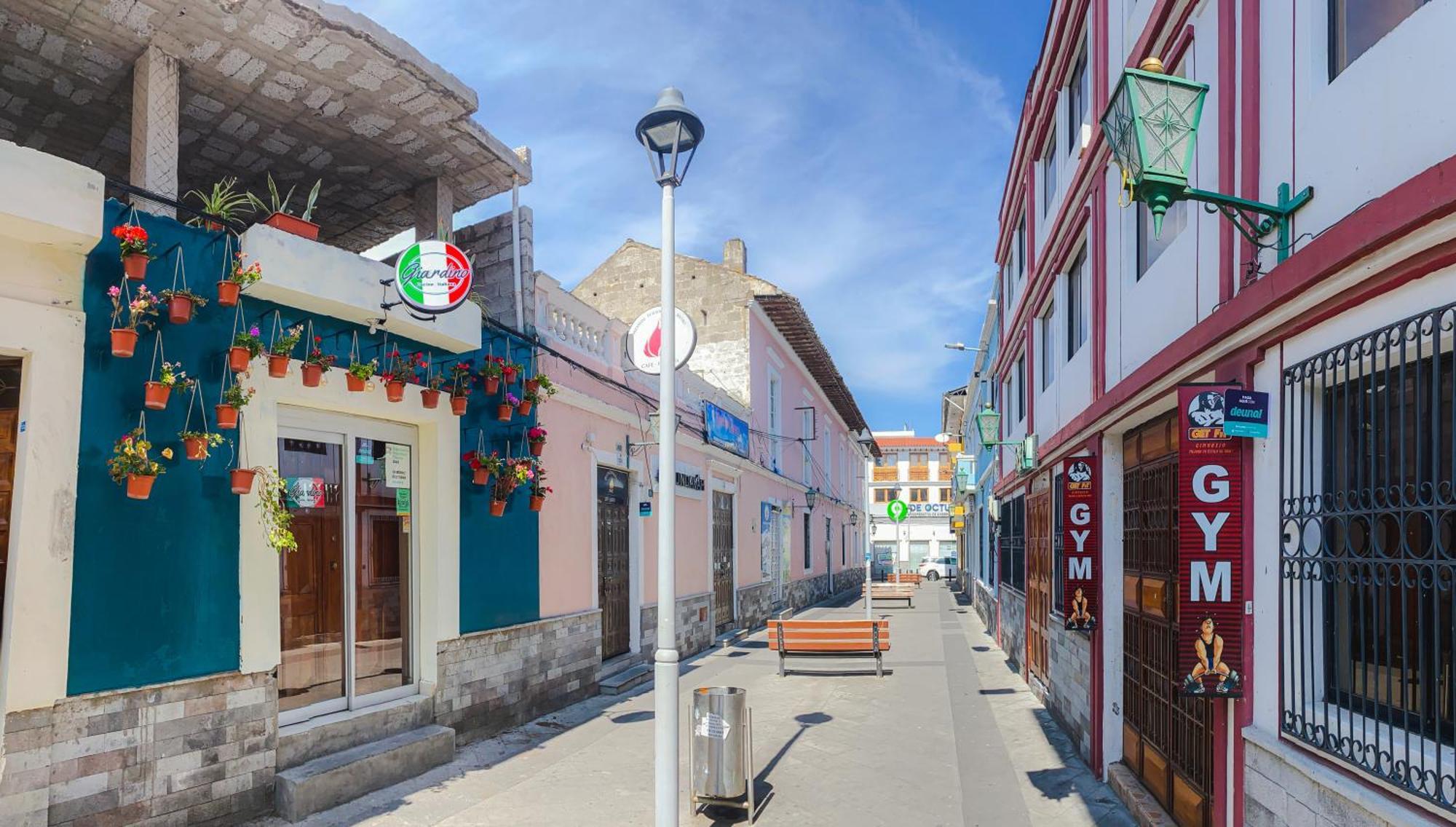 Golden Rest Latacunga Hotel Екстериор снимка
