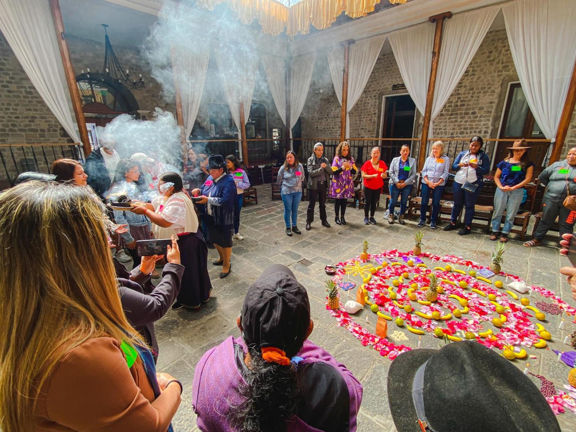 Golden Rest Latacunga Hotel Екстериор снимка