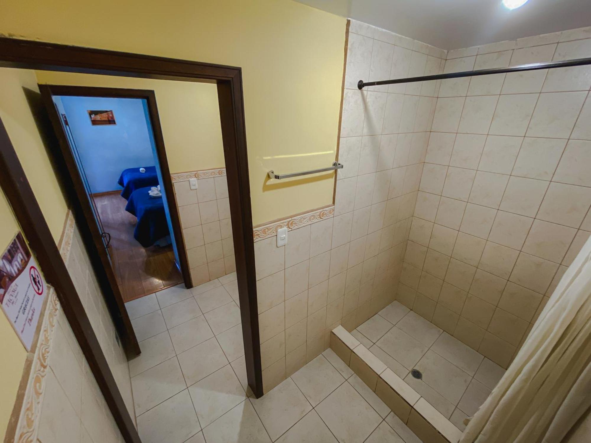 Golden Rest Latacunga Hotel Стая снимка