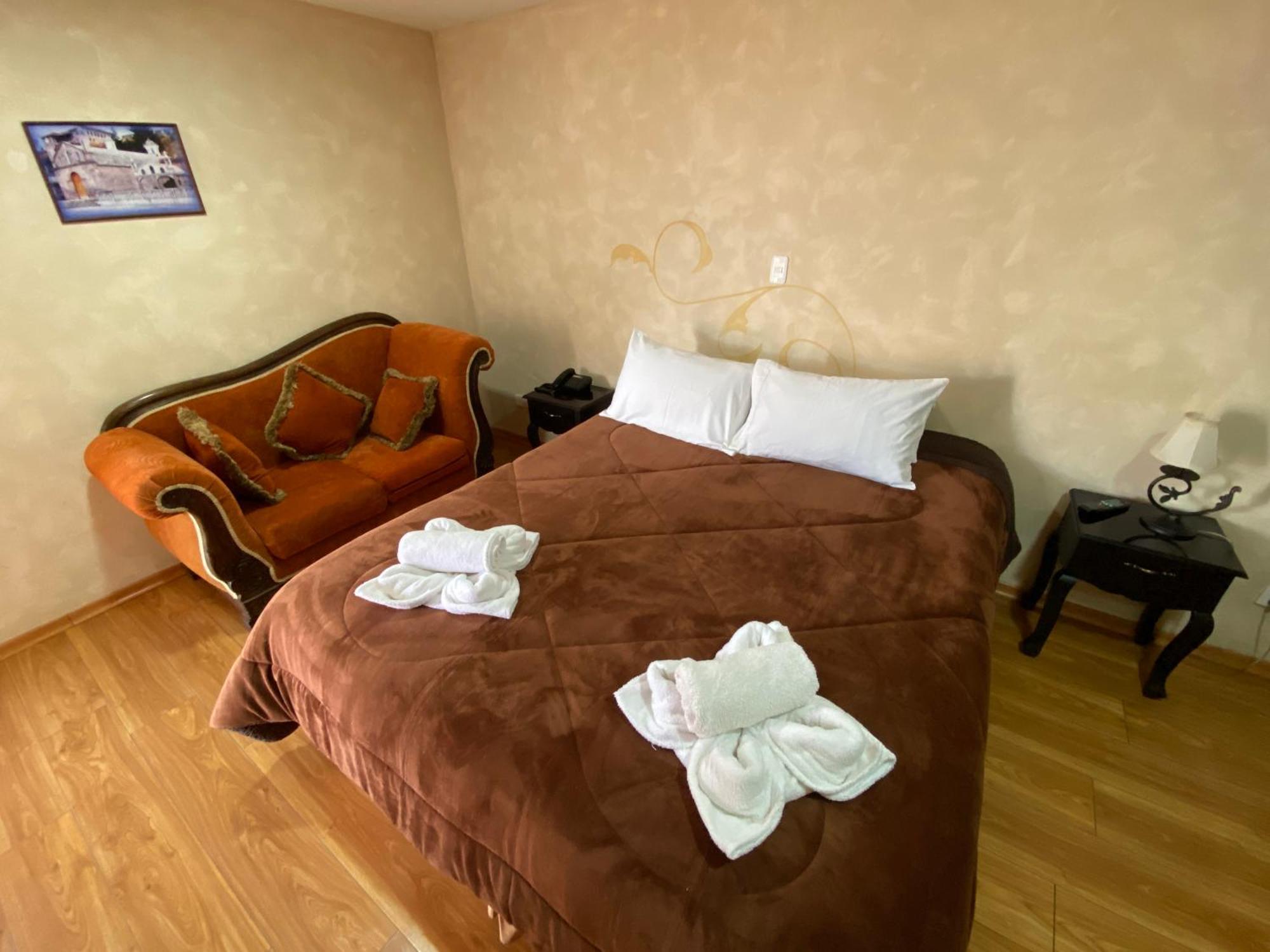 Golden Rest Latacunga Hotel Екстериор снимка