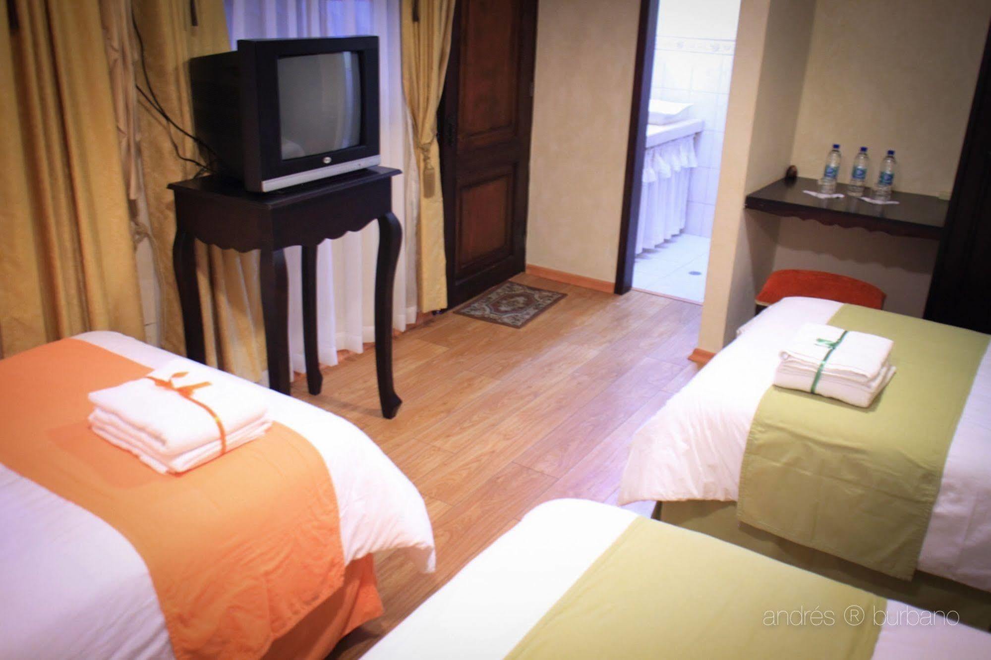 Golden Rest Latacunga Hotel Екстериор снимка